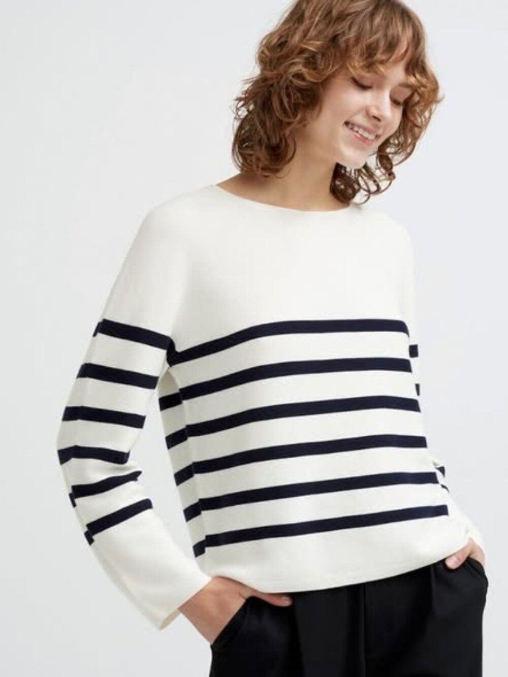 Uniqlo Striped Crewneck Sweater - White & Black
